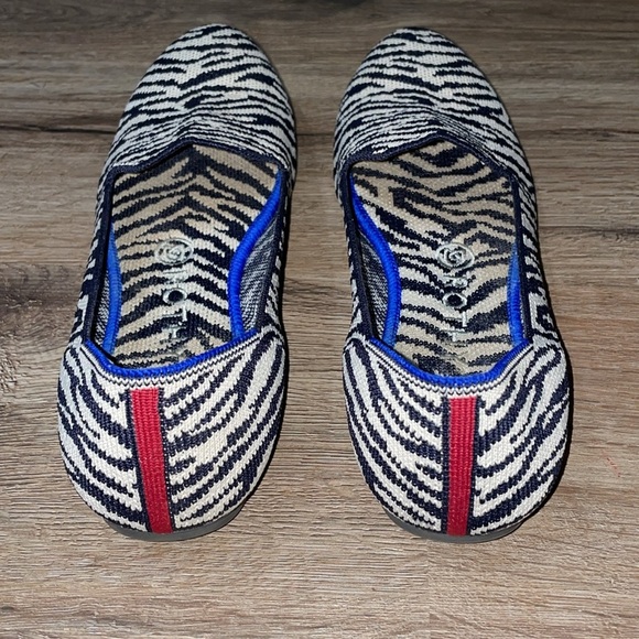 Rothy’s The Loafer in Navy Zebra Blue White Print Sustainable Flats size - W8 - Picture 2 of 4